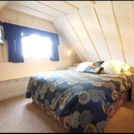 3Bedroom Beautiful Cottage チェスハント エクステリア 写真