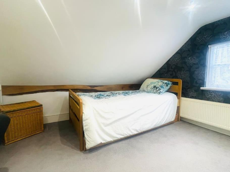 3Bedroom Beautiful Cottage チェスハント エクステリア 写真